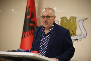 Drejtori i Përgjithshëm i Arkivave, z. Auron Rrokaj